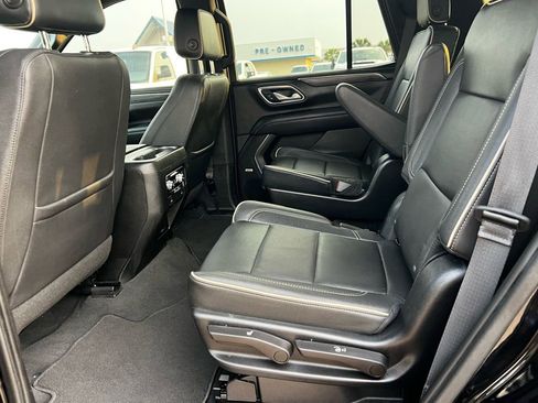 Used 2023 GMC Yukon SLT image 36