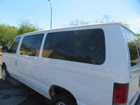 Used 2011 Ford E-350 and Econoline 350 XL w/ Interior Upgrade Pkg RWD image 7