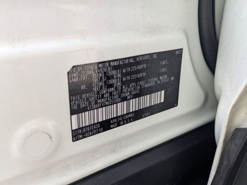 Used 2021 Toyota RAV4 XLE Premium image 31