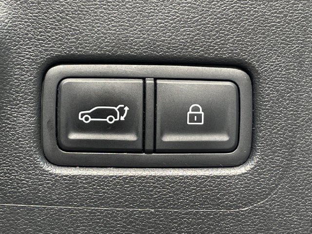Used 2025 Hyundai Santa Fe SEL FWD image 31