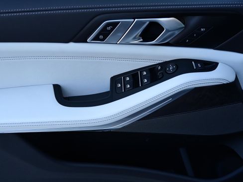 New 2026 BMW X5 xDrive40i w/ Premium Package image 21