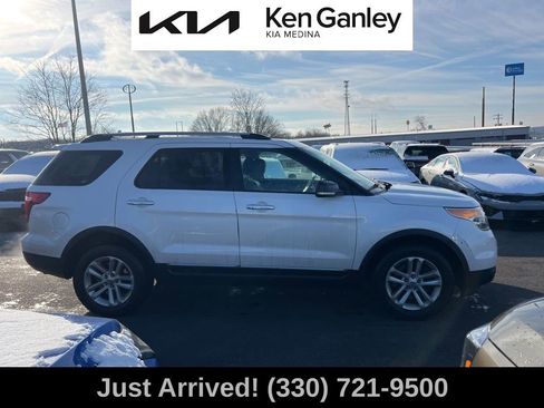 Used 2013 Ford Explorer XLT image 4