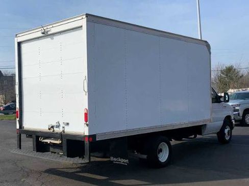 Used 2017 Ford E-450 and Econoline 450 Super Duty w/ Power Windows & Locks Group RWD image 8