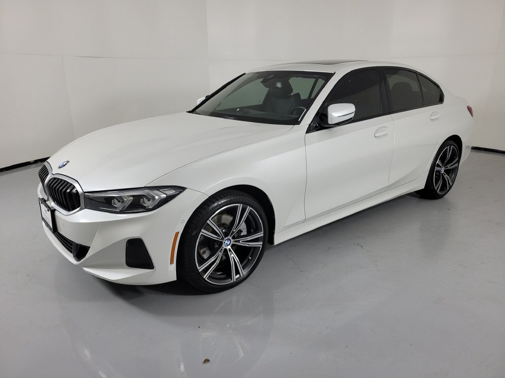 Used 2023 BMW 330i Sedan w/ Parking Assistance Package RWD image 3