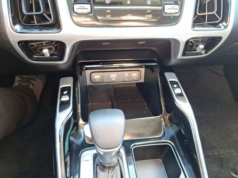 Used 2022 Kia Sorento SX image 28