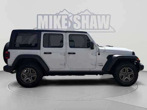 Used 2018 Jeep Wrangler Unlimited Sport S AWD/4WD image 6