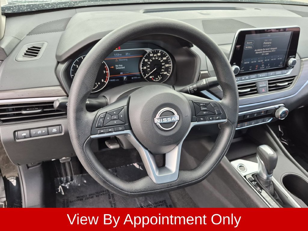 Used 2025 Nissan Altima 2.5 SV FWD image 22