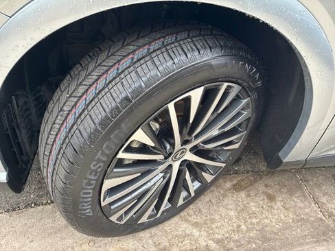 Used 2023 Lexus RX 350 w/ Accessory Package (Z1) AWD/4WD image 43