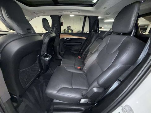 Used 2024 Volvo XC90 B6 Plus AWD/4WD image 18