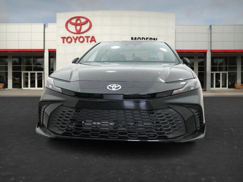 New 2026 Toyota Camry SE image 2