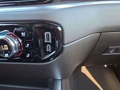 New 2026 GMC Sierra 2500 SLT w/ SLT Premium Package image 43