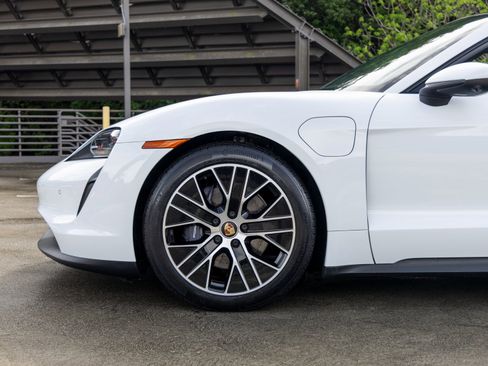 Certified 2023 Porsche Taycan image 13