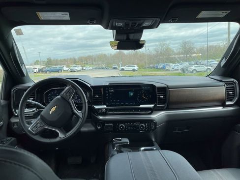 Used 2024 Chevrolet Silverado 1500 High Country w/ High Country Premium Package image 5