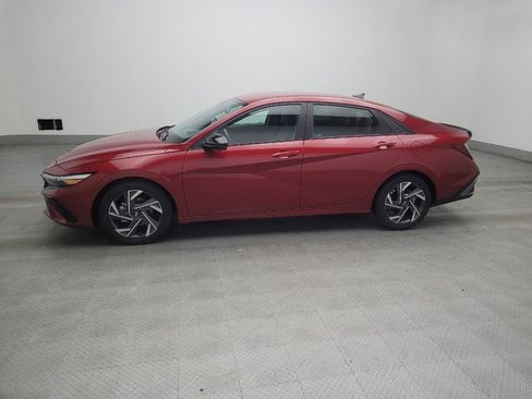 Used 2025 Hyundai Elantra Sport image 3