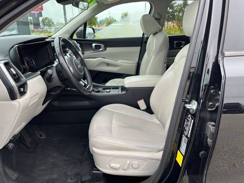 Used 2022 Kia Sorento S w/ Panoramic Sunroof Package FWD image 35