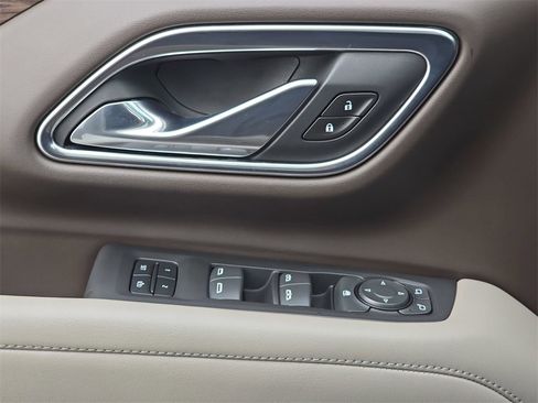 Used 2021 Chevrolet Tahoe Z71 w/ Max Trailering Package image 32