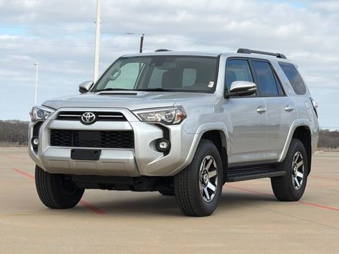 Used 2024 Toyota 4Runner TRD Off-Road Premium AWD/4WD image 3