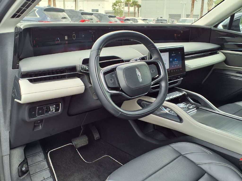 Used 2024 Lincoln Nautilus Premier AWD/4WD image 21