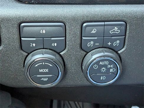 Used 2025 Chevrolet Silverado 2500 LT w/ Safety Package image 21