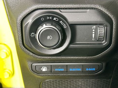 Used 2023 Jeep Wrangler Unlimited w/ Cold Weather Group AWD/4WD image 23