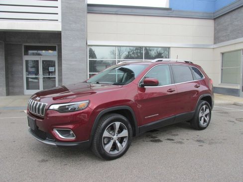 Used 2020 Jeep Cherokee Limited image 19