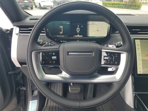New 2025 Land Rover Range Rover Long Wheelbase SE image 29