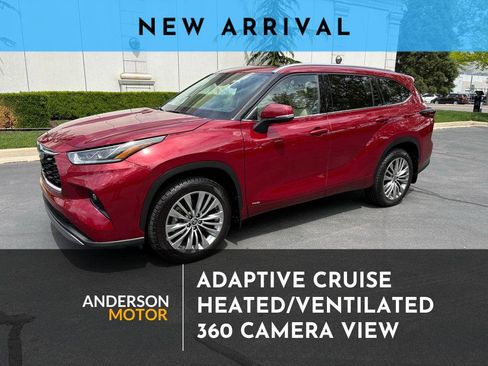 Used 2024 Toyota Highlander Platinum AWD/4WD image 1