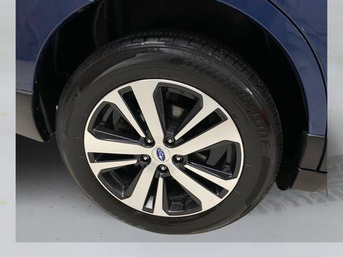 Used 2019 Subaru Outback 3.6R Limited AWD/4WD image 18