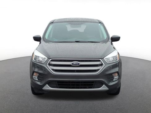 Used 2017 Ford Escape SE image 9