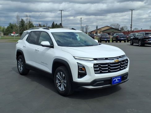 Used 2025 Chevrolet Equinox LT w/ Convenience Package II AWD/4WD image 8