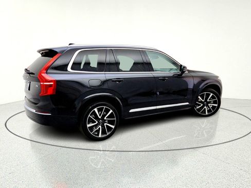 Used 2024 Volvo XC90 B6 Plus image 8