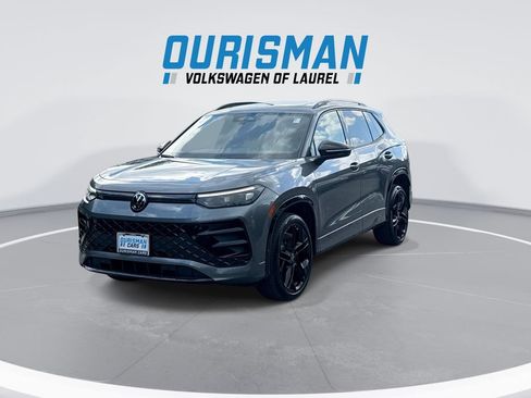 Used 2025 Volkswagen Tiguan SE R-Line AWD/4WD image 4