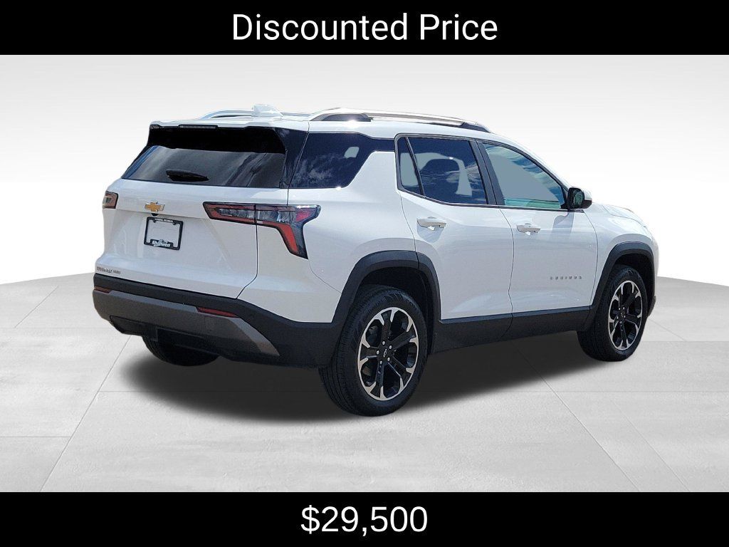 Used 2025 Chevrolet Equinox LT AWD/4WD image 3