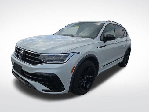 Used 2023 Volkswagen Tiguan SE R-Line AWD/4WD image 9