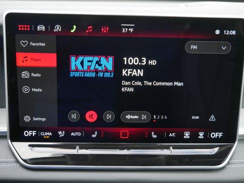 New 2026 Volkswagen Tiguan SE image 8