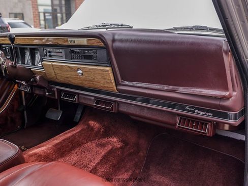 Used 1991 Jeep Grand Wagoneer AWD/4WD image 46
