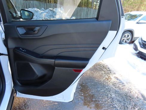 Used 2022 Ford Escape SE image 21