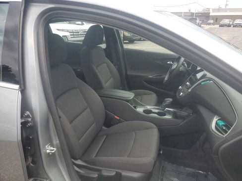 Used 2025 Chevrolet Malibu LT FWD image 42