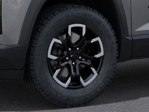 New 2026 Chevrolet Equinox ACTIV w/ Convenience Package III image 9