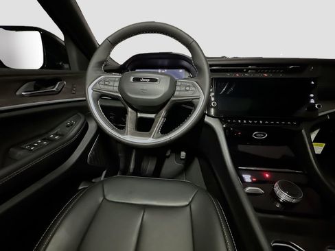 New 2026 Jeep Grand Cherokee Limited AWD/4WD image 28