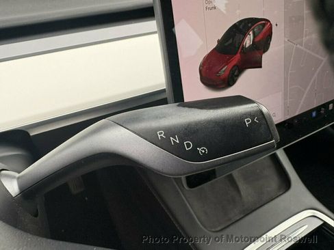Used 2022 Tesla Model 3 Long Range AWD/4WD image 16