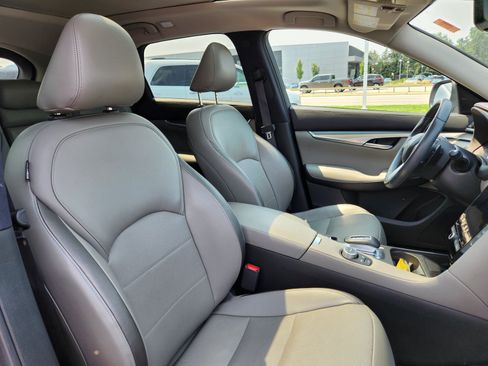 Used 2023 INFINITI QX50 Luxe AWD/4WD image 16