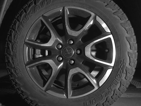 Used 2025 Jeep Compass Trailhawk image 12