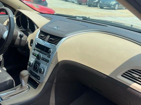 Used 2011 Chevrolet Malibu LS FWD image 9