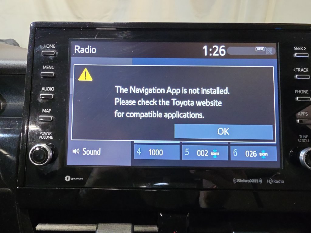 Used 2022 Toyota Camry XLE FWD image 19