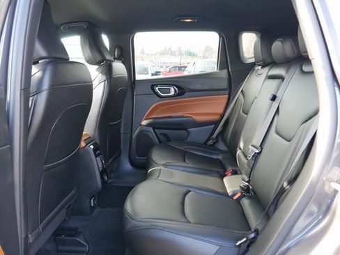 Used 2024 Jeep Compass Limited image 14