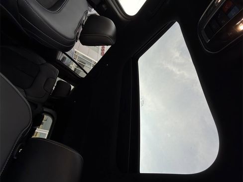 New 2025 Jeep Grand Cherokee L Altitude image 20