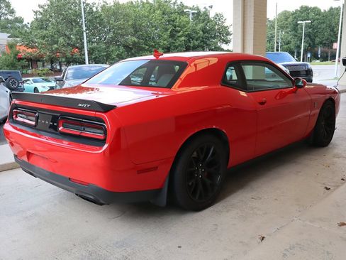 Used 2015 Dodge Challenger SRT Hellcat RWD image 4
