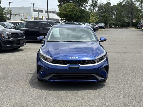 Used 2024 Kia Forte LXS w/ LXS Technology Package FWD image 5