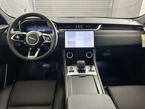 Used 2026 Jaguar F-PACE R-Dynamic S AWD/4WD image 13